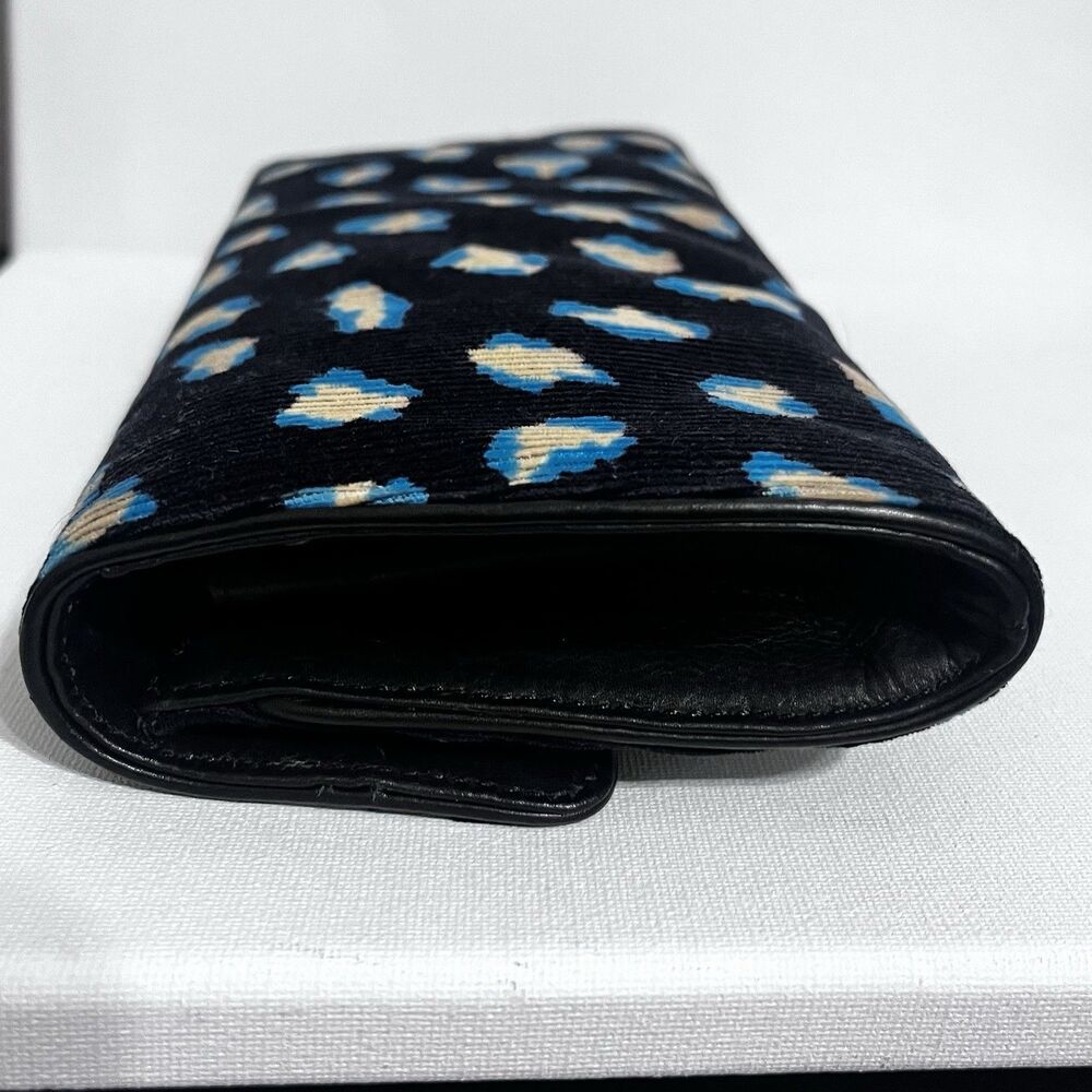 Marc Jacobs Abstract Leopard Print Corduroy Flap Clutch Blue Beige Button - Picture 9 of 16